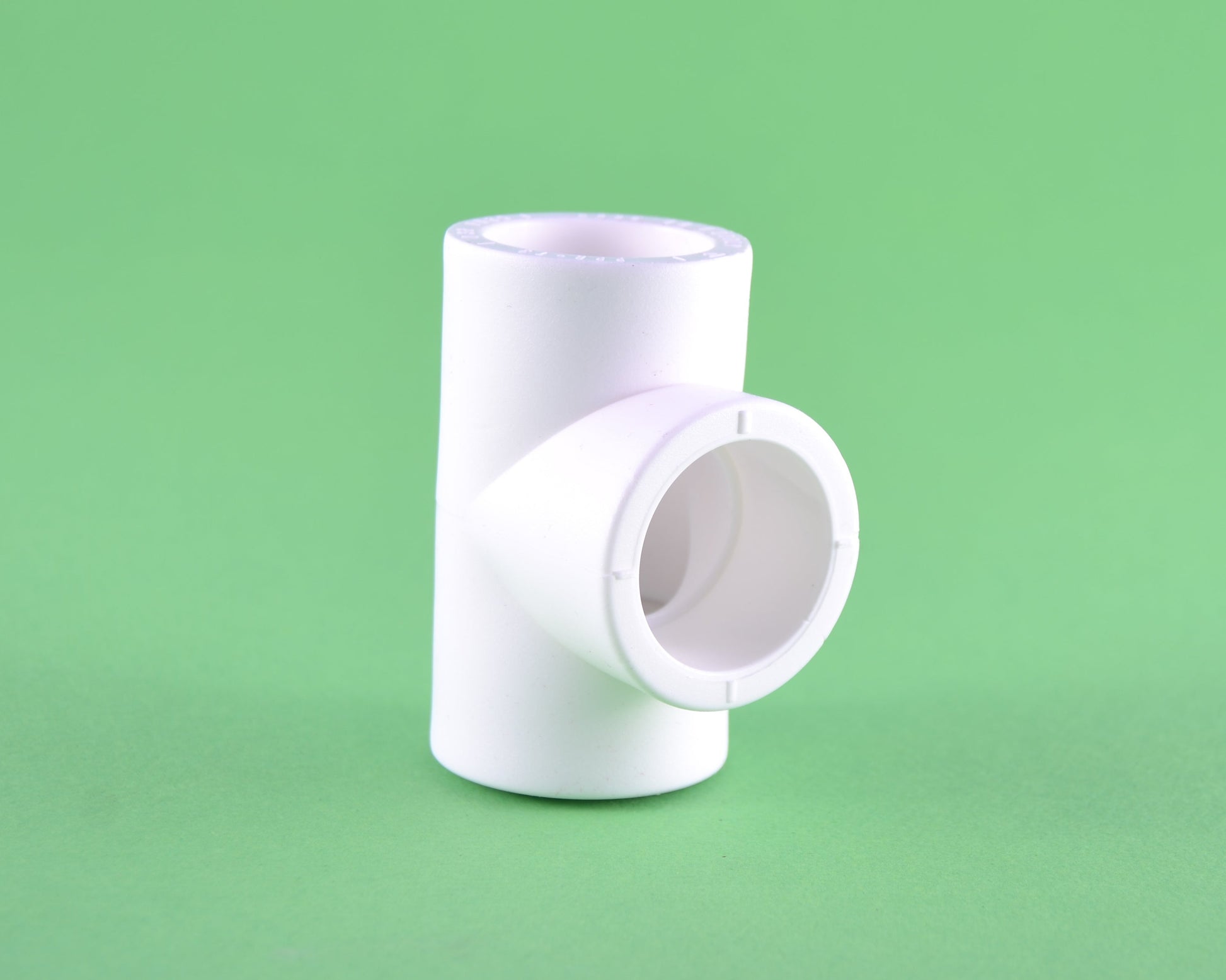 Եռաբաշխիկ պոլիպրոպիլենային 20x20x20 մմ սպիտակ Plastofer-605020, 32x32x32 մմ սպիտակ Plastofer-605032,25x25x25 մմ սպիտակ Plastofer-605025